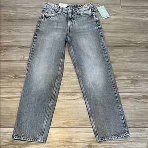 H&M Baggy Jeans, Low Waist, Loose Fit- NWT Sz 2